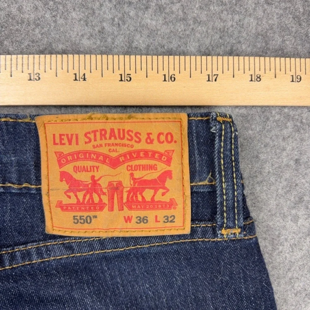 Levi's Jeans Mens 36x32 Blue 550 Relaxed Fit Tapered Leg Dark Wash‎ Denim Pants